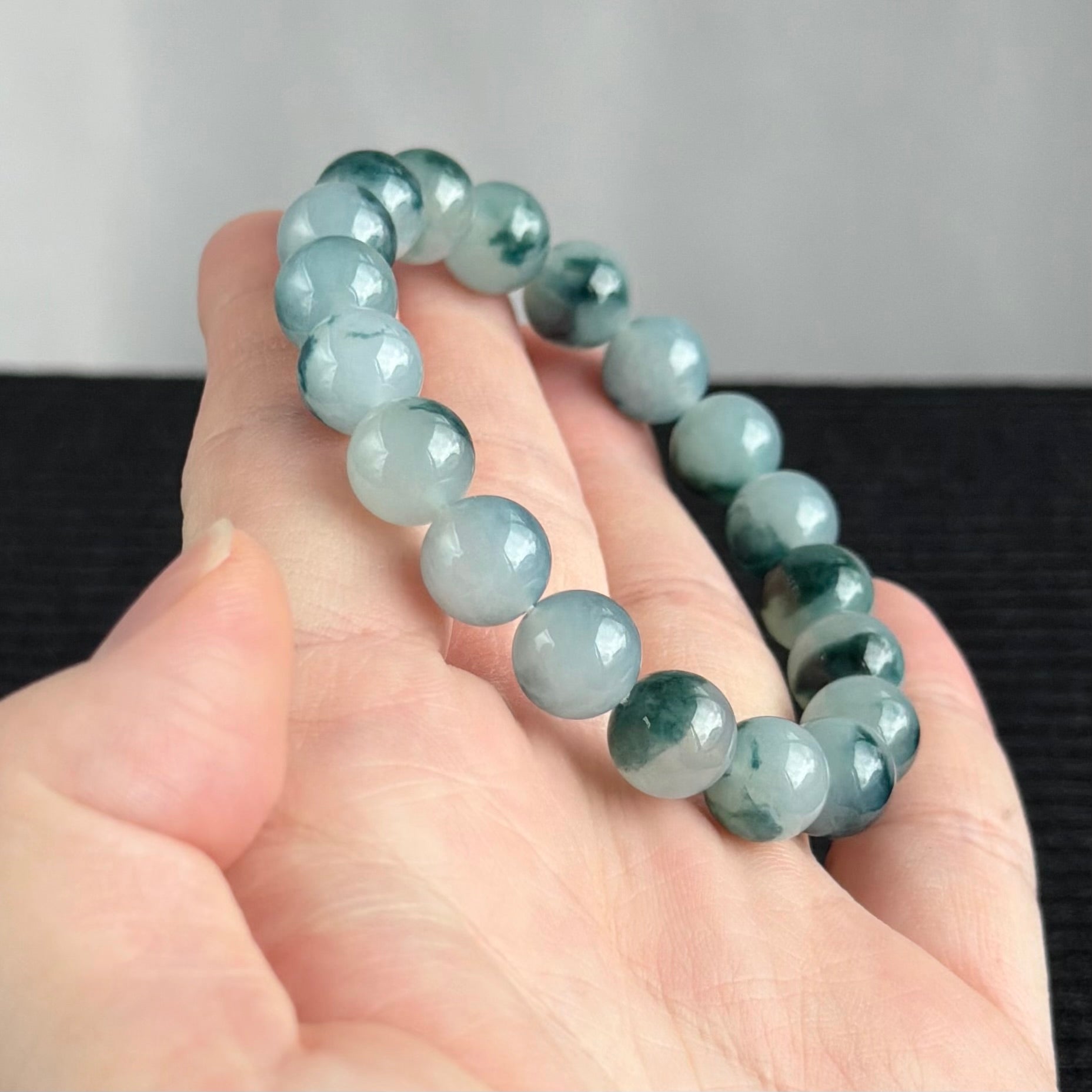 Whispers of Moss 10.0mm Jadeite Bracelet 青苔私语