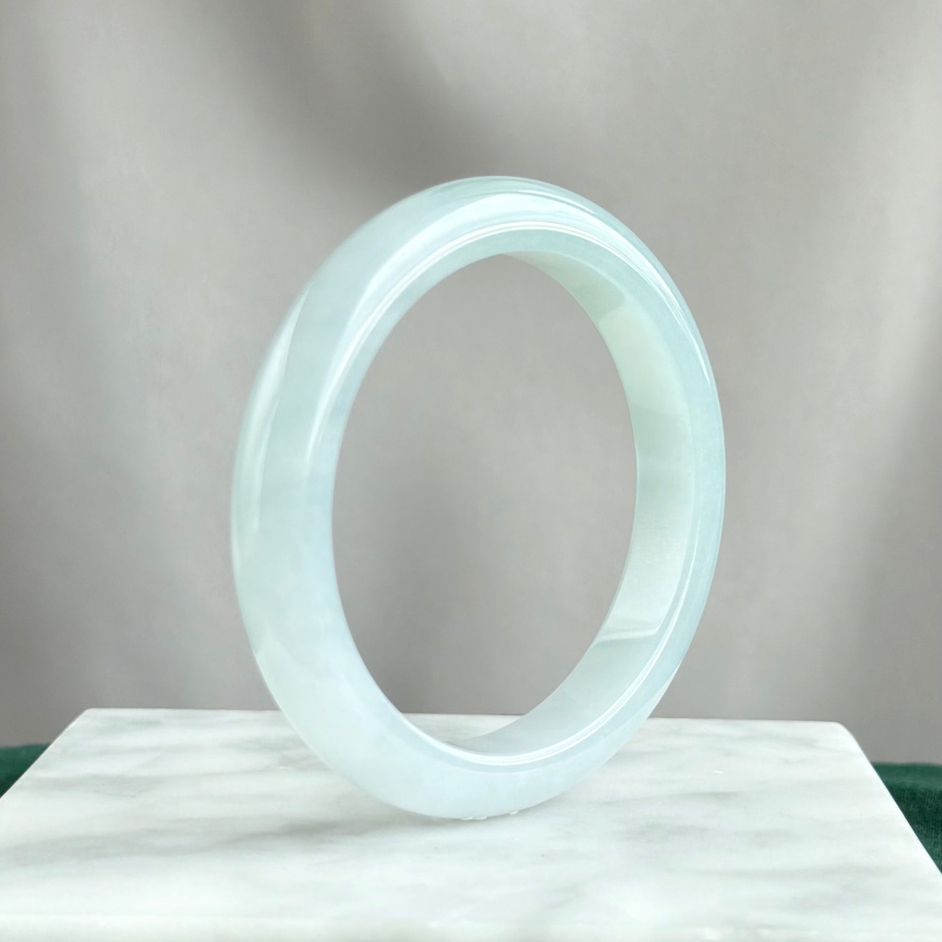 Veil of the Jade Sea Jadeite Bangle 52.6mm 玉海轻纱