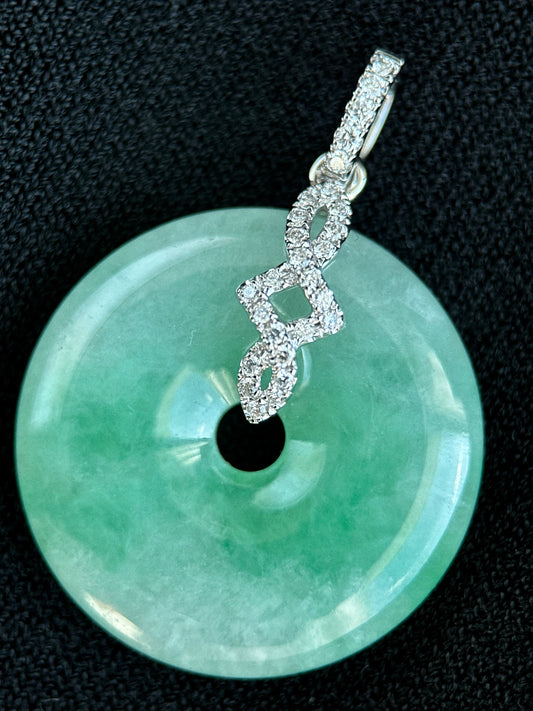 Bright Apple Green Jadeite Pendant 阳绿春晖