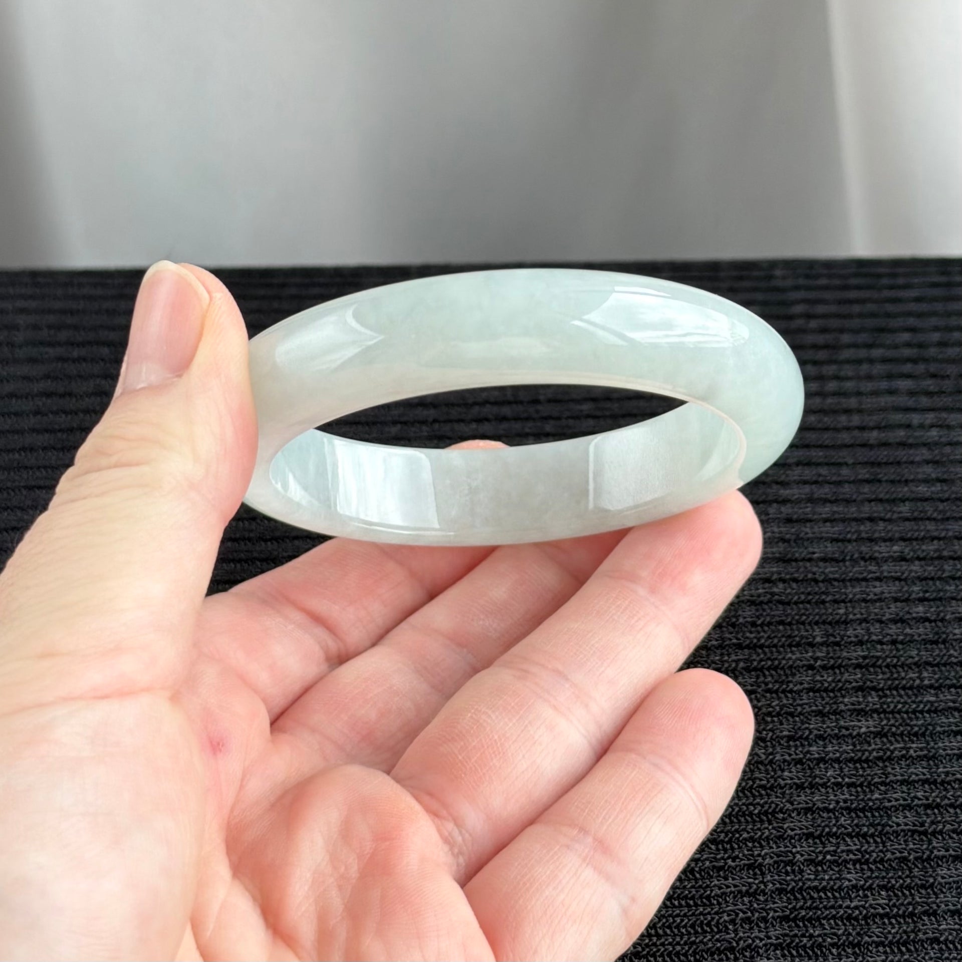Winter Whisper Jadeite Bangle 55.9mm 冬曦轻语
