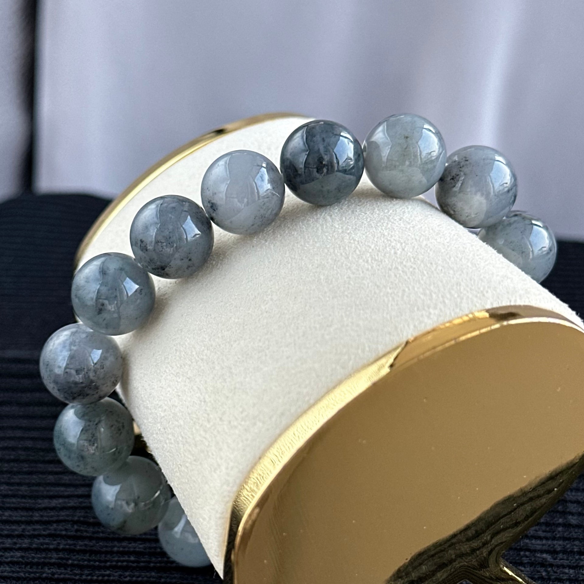 Cloudveil Peaks 13.0mm Jadeite Bracelet 云岚峰影