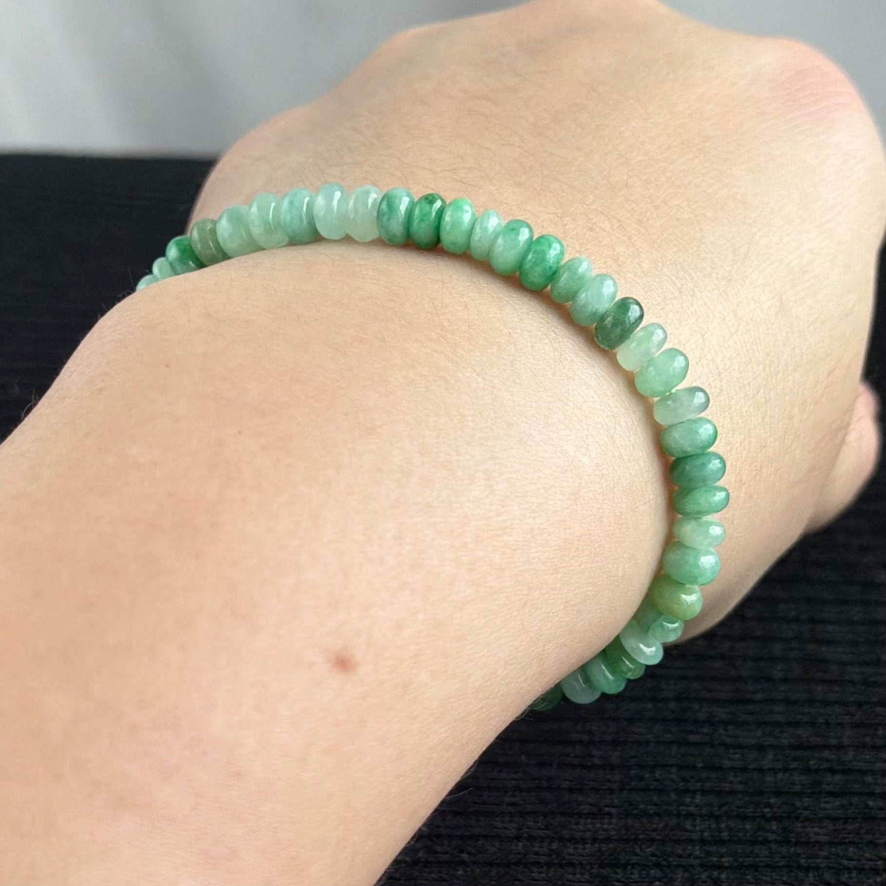 Flow Harmony Jadeite Bracelet 流韵之环