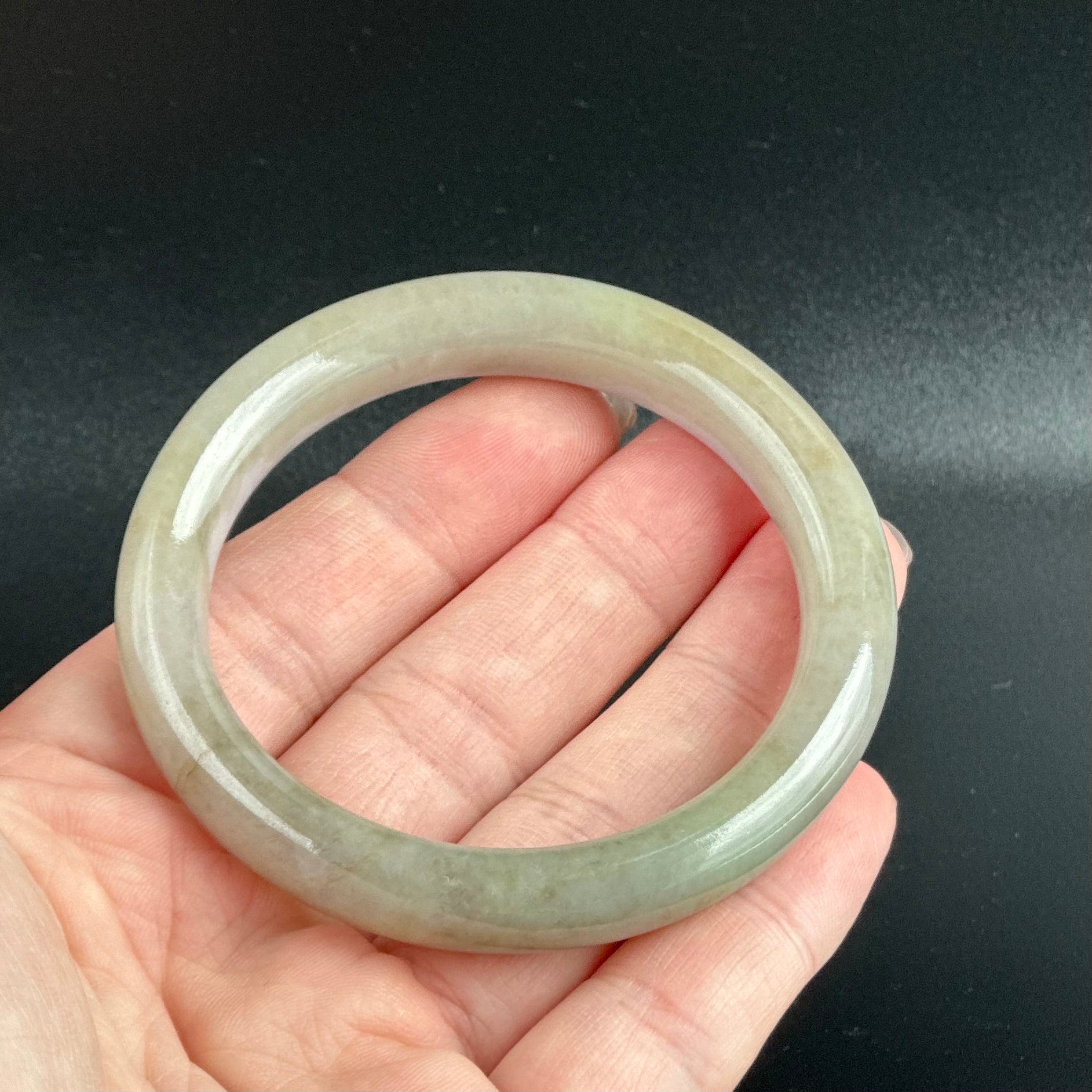 112855 55.0mm Rare Dual Tone Rounded Jade Bangle