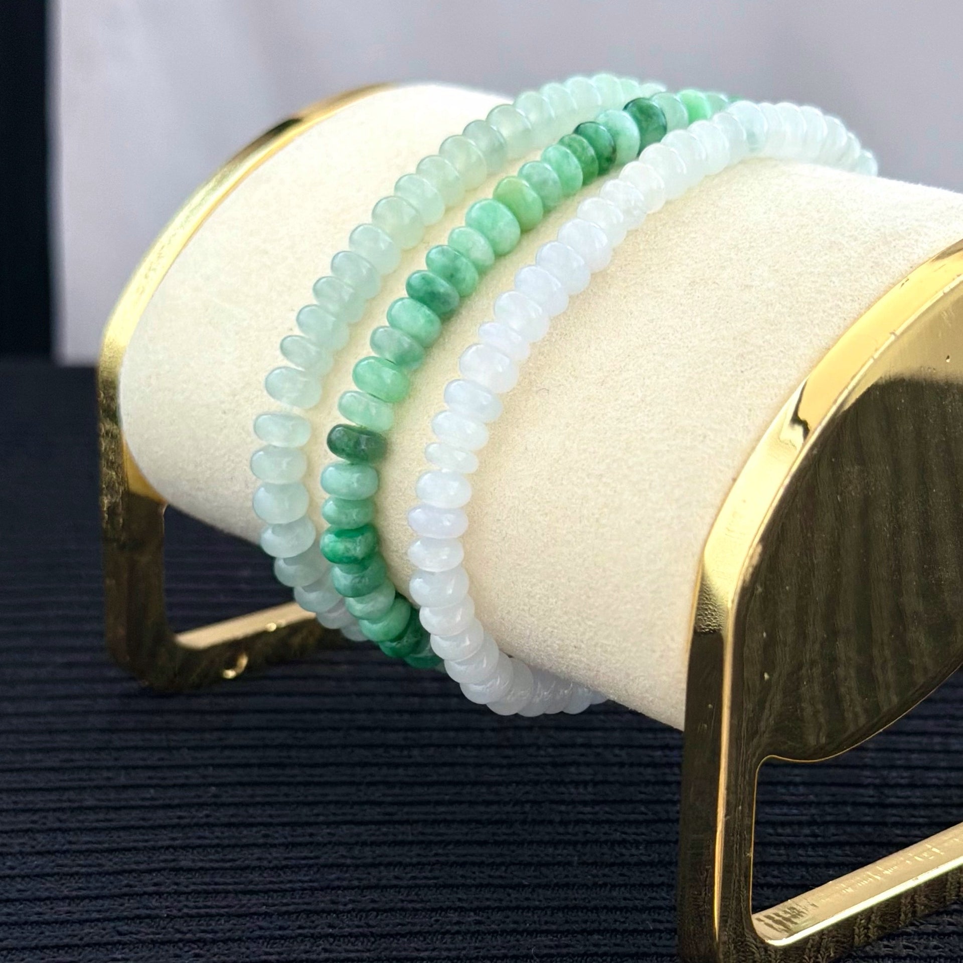 Flow Harmony Jadeite Bracelet 流韵之环