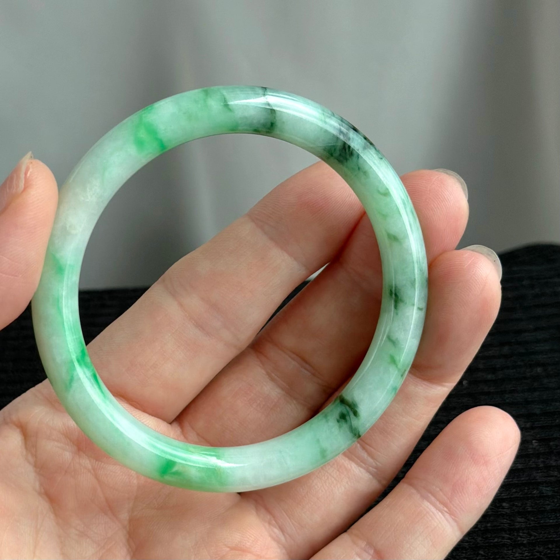 Spring Snow & the Sunlit Sprout Jadeite Bangle 56.2mm 春雪初霁