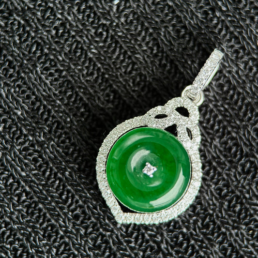 Emerald Dewdrop Jadeite Pendant 翠滴流光