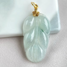 Load image into Gallery viewer, 63988 Highly Translucent Colourless with Green Floral Jade Leaf Pendant
