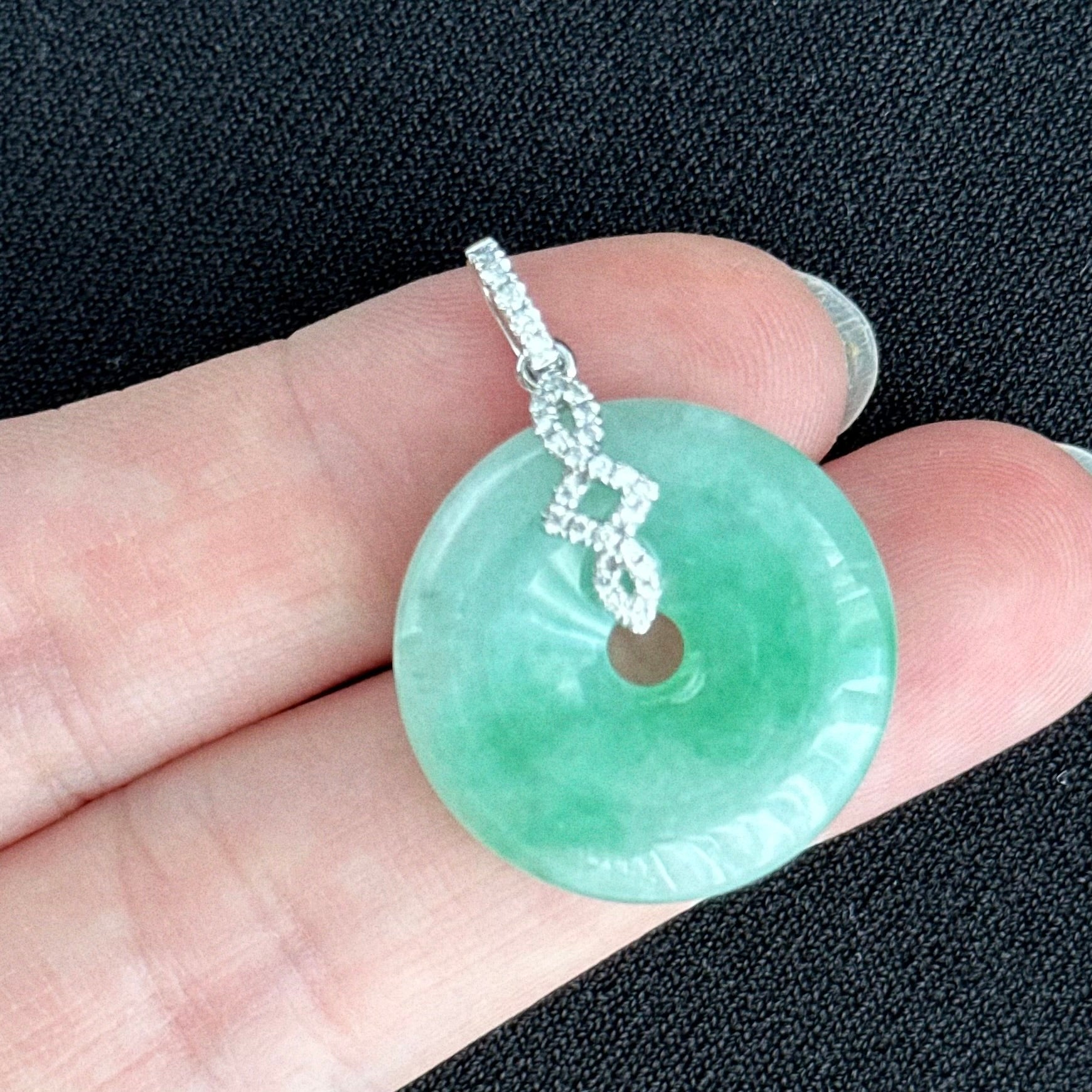 Bright Apple Green Jadeite Pendant 阳绿春晖