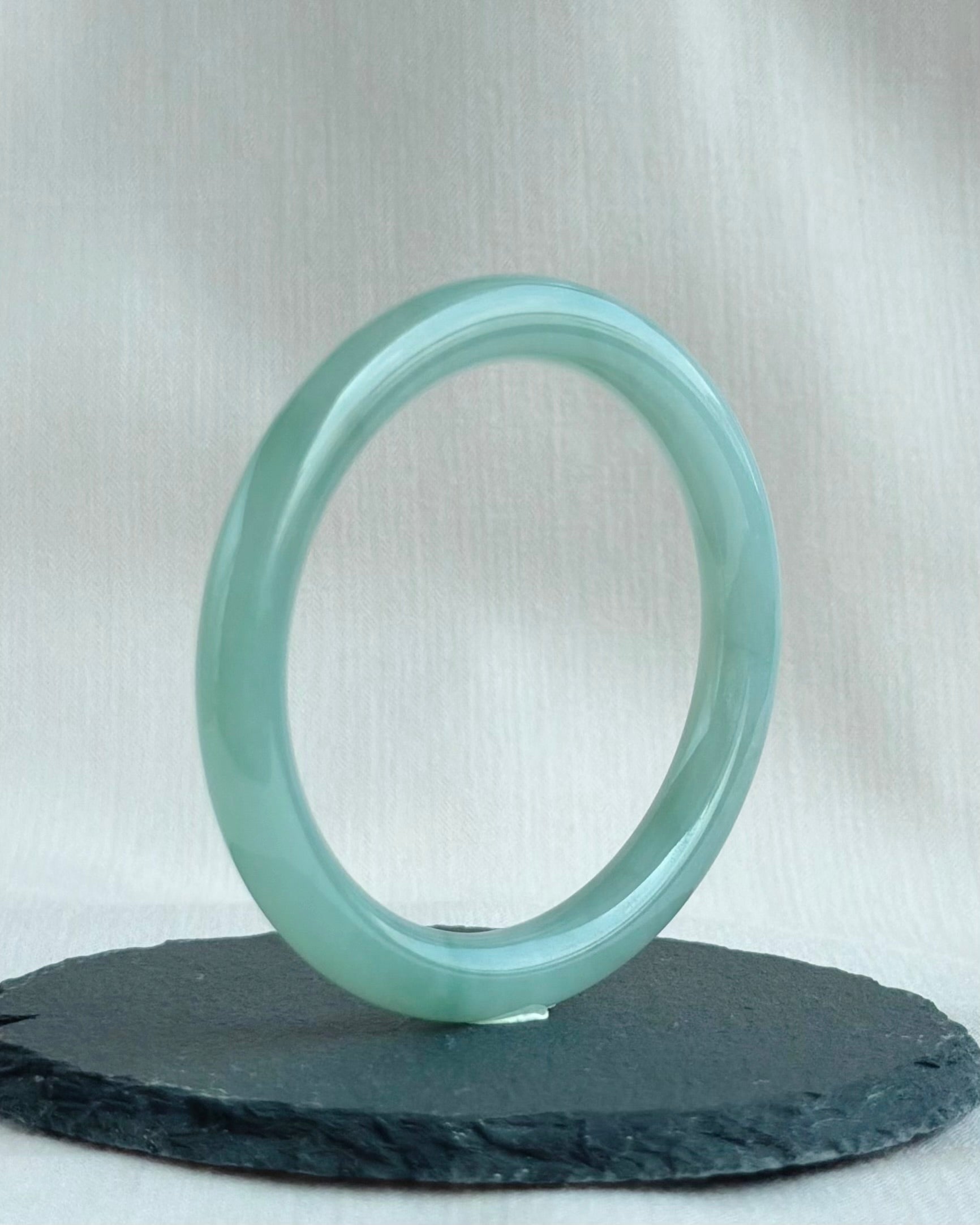 Mirror of the Sky 54.6mm Jadeite Bangle 天空之镜 (Preview)