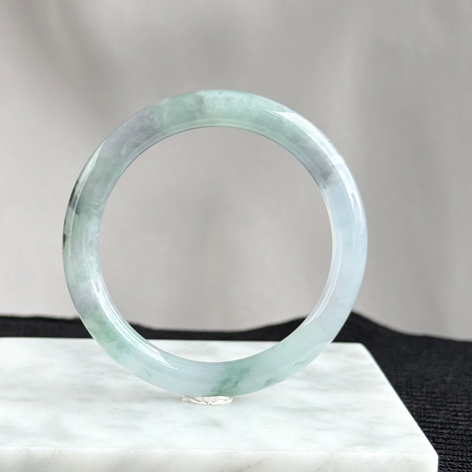 Moonlit Lilac Pines Jadeite Bangle 52.5mm 月下紫松