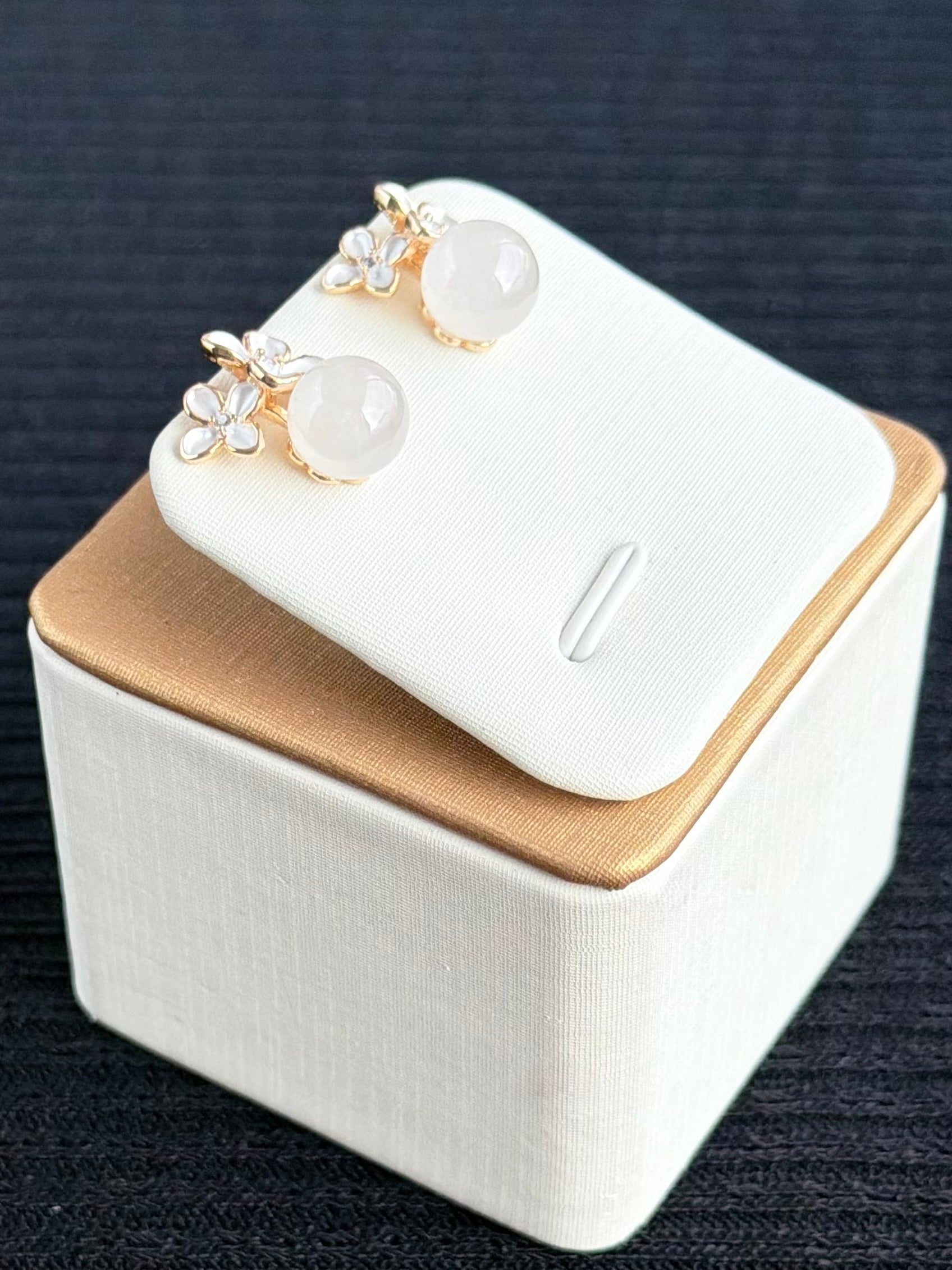 Moon-Kissed Bloom Earrings - Frost Dew 月吻花开 • 冰露