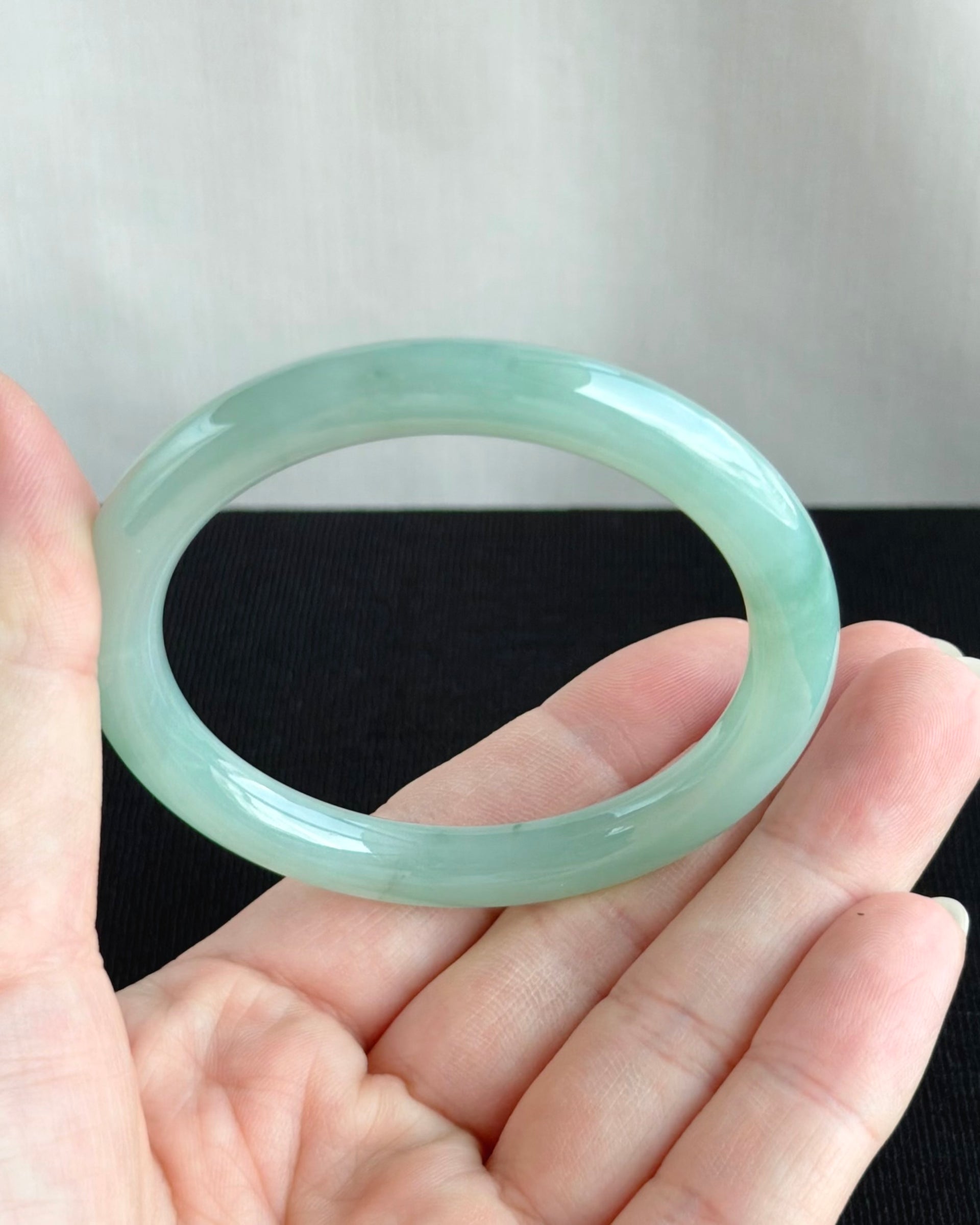 Mirror of the Sky 54.6mm Jadeite Bangle 天空之镜 (Preview)