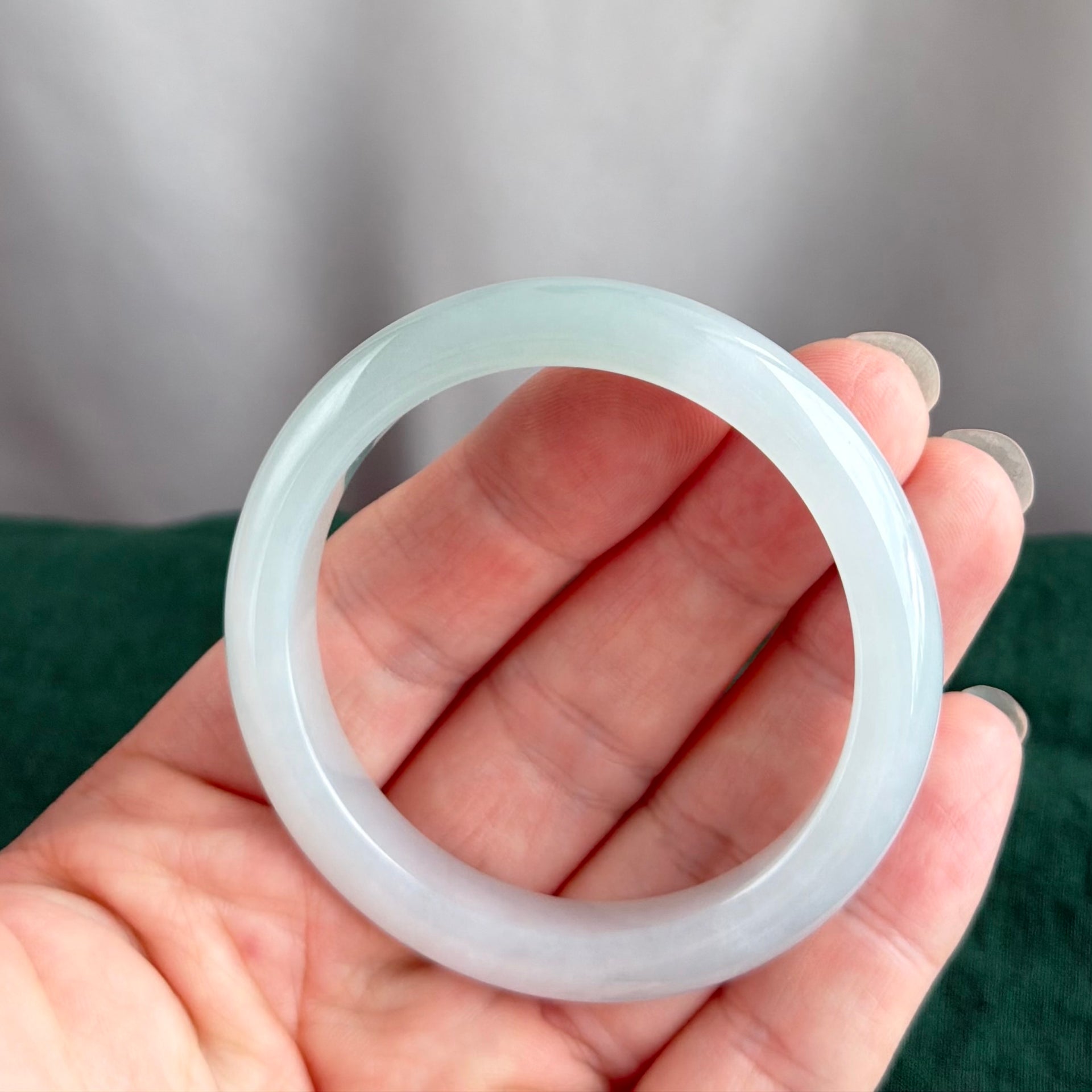 Veil of the Jade Sea Jadeite Bangle 52.6mm 玉海轻纱