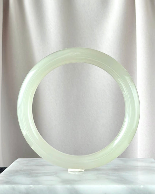 Dew on the White Magnolia 58.0mm Nephrite Bangle 白玉兰露