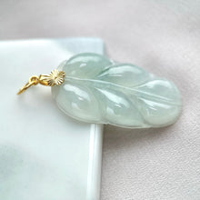 Load image into Gallery viewer, 63988 Highly Translucent Colourless with Green Floral Jade Leaf Pendant
