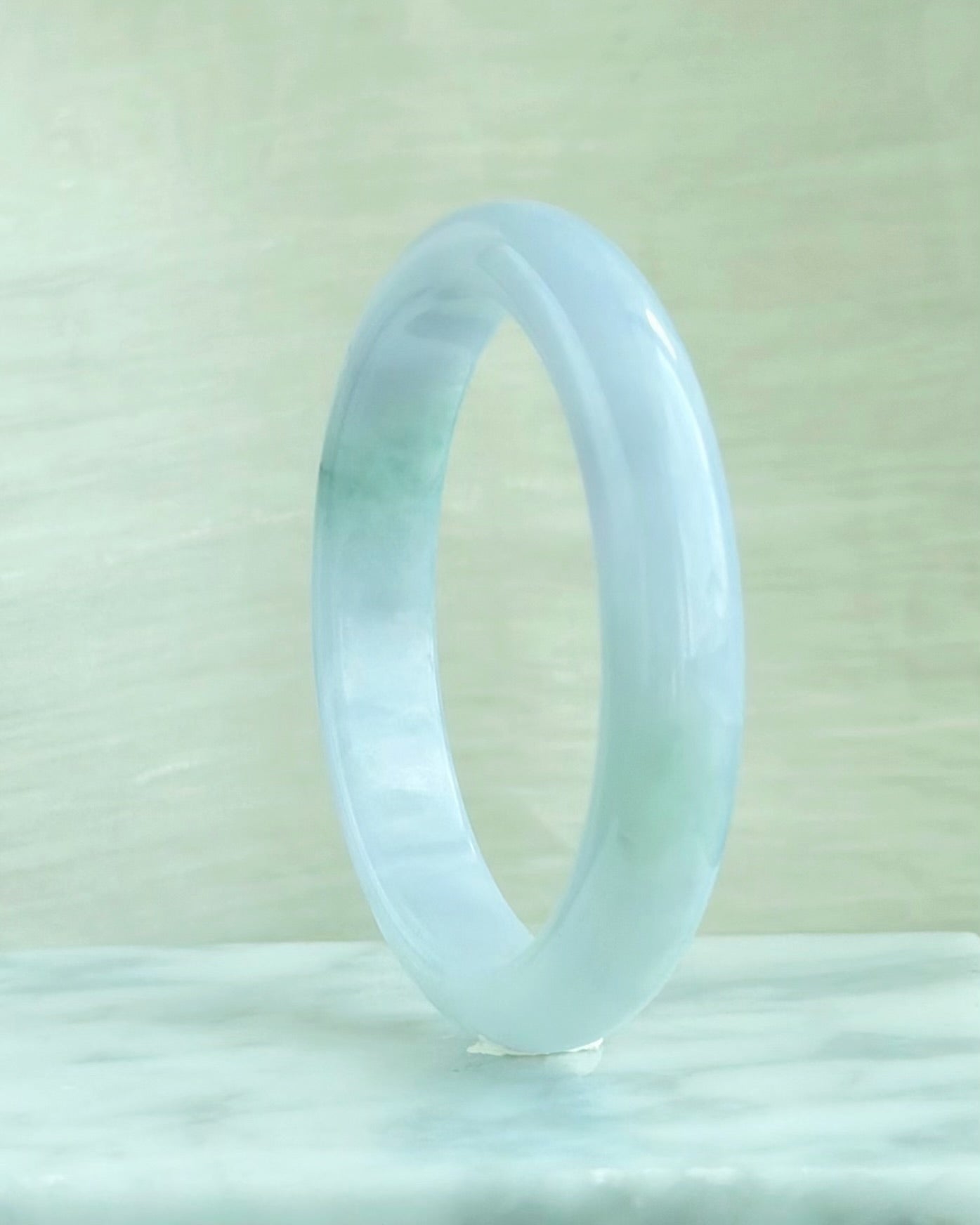 The Velvet Iris 57.8mm Jadeite Bangle 丝绒鸢尾 (Preview)