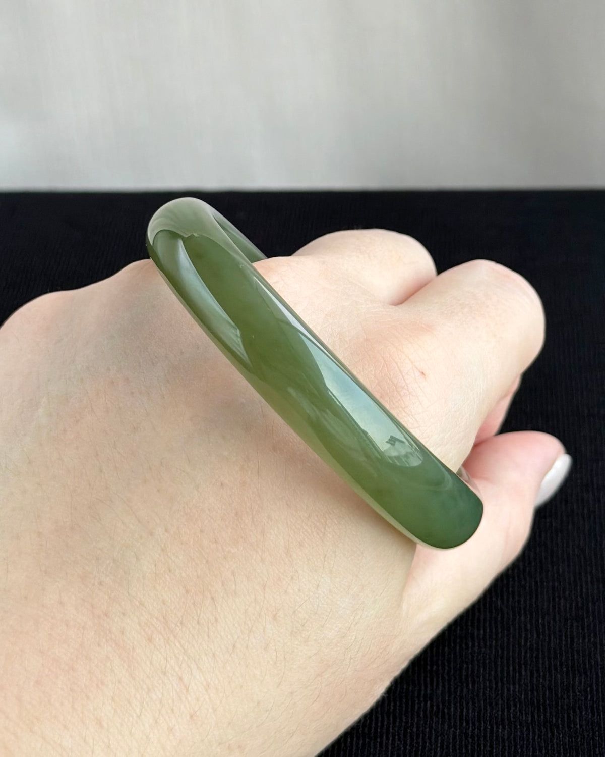 The Kyoto Bamboo Grove 56.0mm Nephrite Bangle 京都竹林