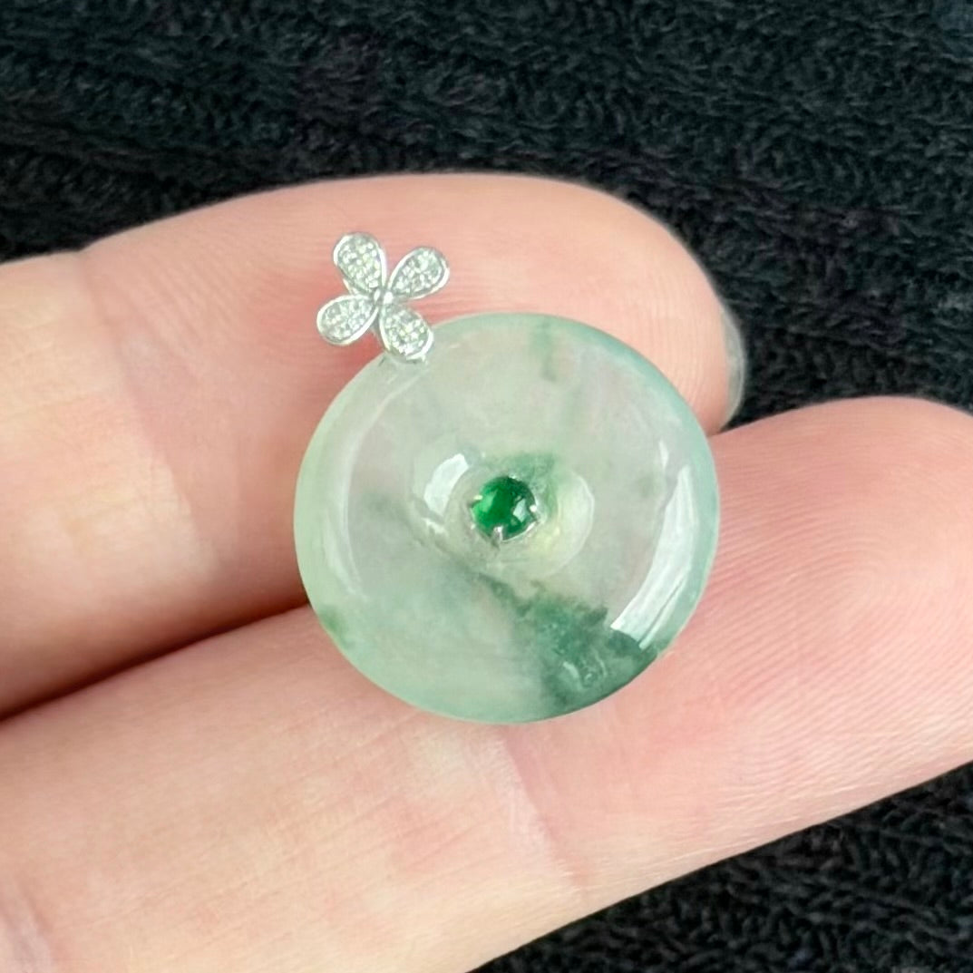Flora of the Clear Spring Jadeite Pendant 清泉花影