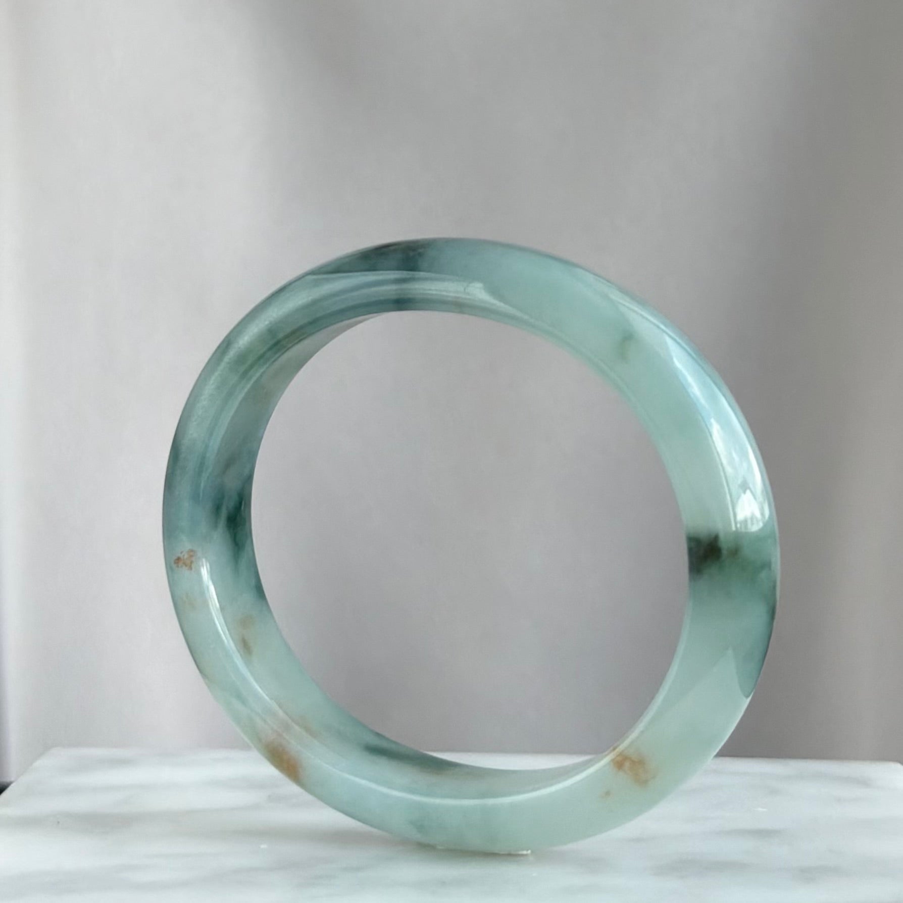 Jade with Red Petals Jadeite Oval Bangle 52.0mm 翠中绯瓣