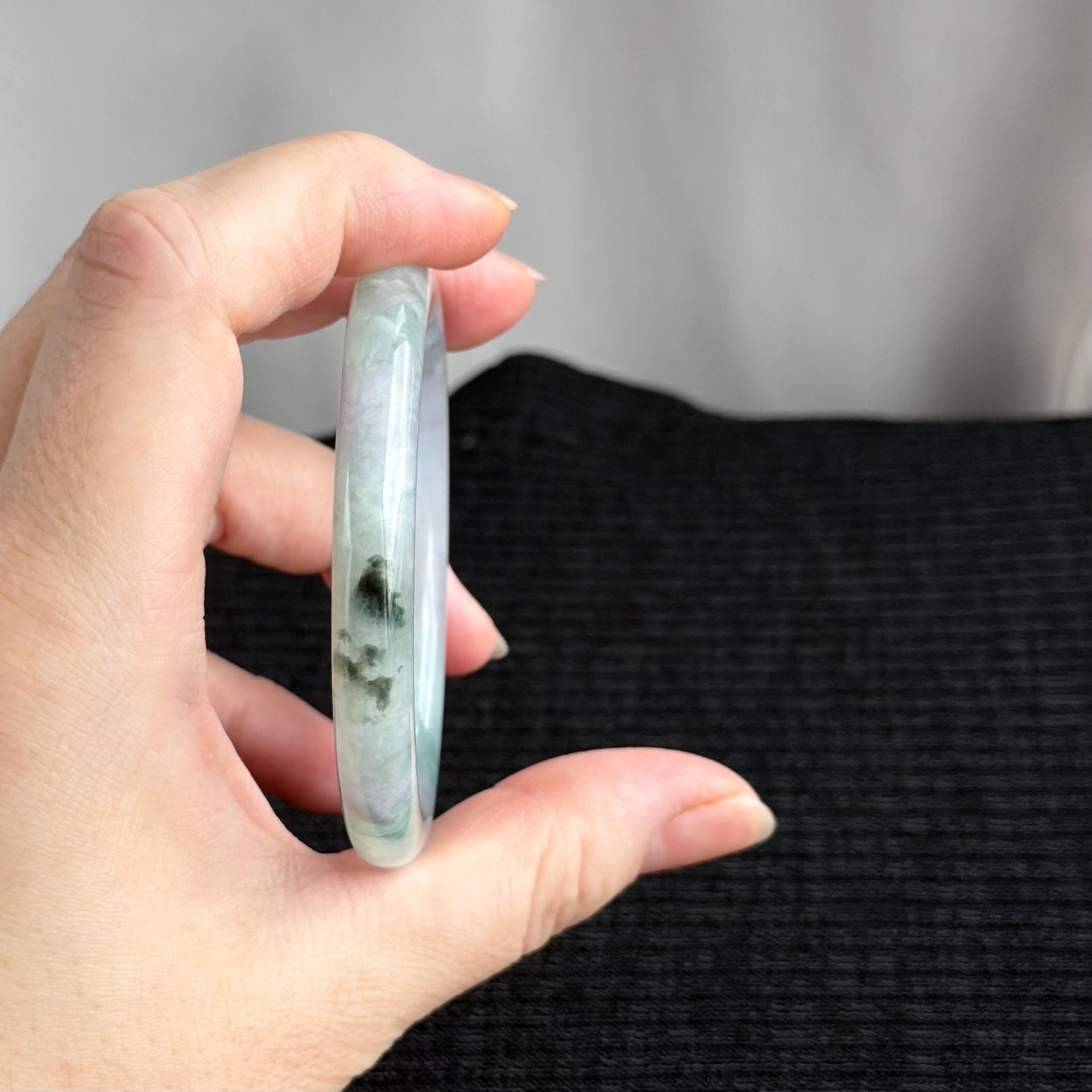 Moonlit Lilac Pines Jadeite Bangle 52.5mm 月下紫松