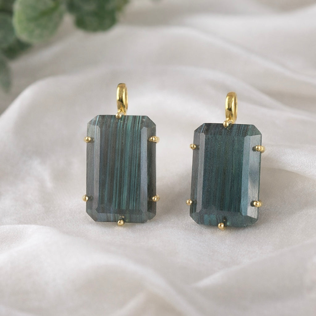 The Borealis Suite | Linear-Cut Spectral Labradorite