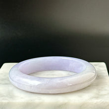 Load image into Gallery viewer, 61555 55.0mm Icy Furong Lavender Purple Jadeite Bangle
