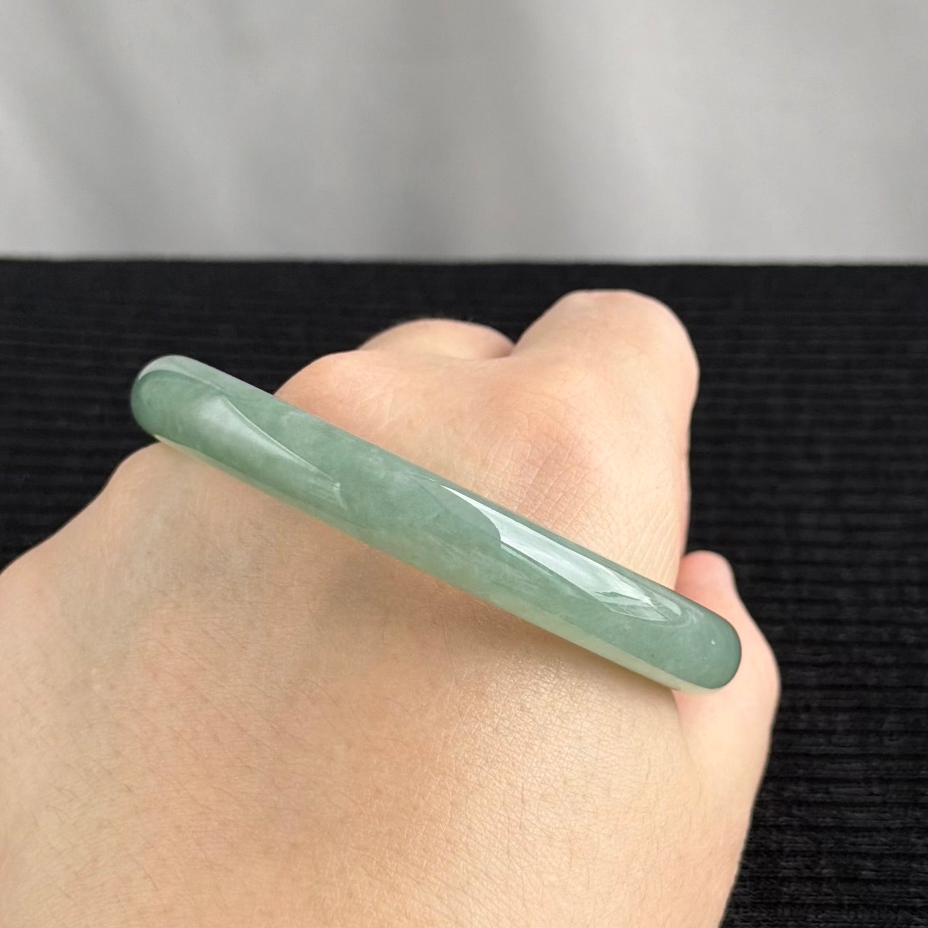 West Lake Mist Rounded Jadeite Bangle 56.5mm 西湖烟雨