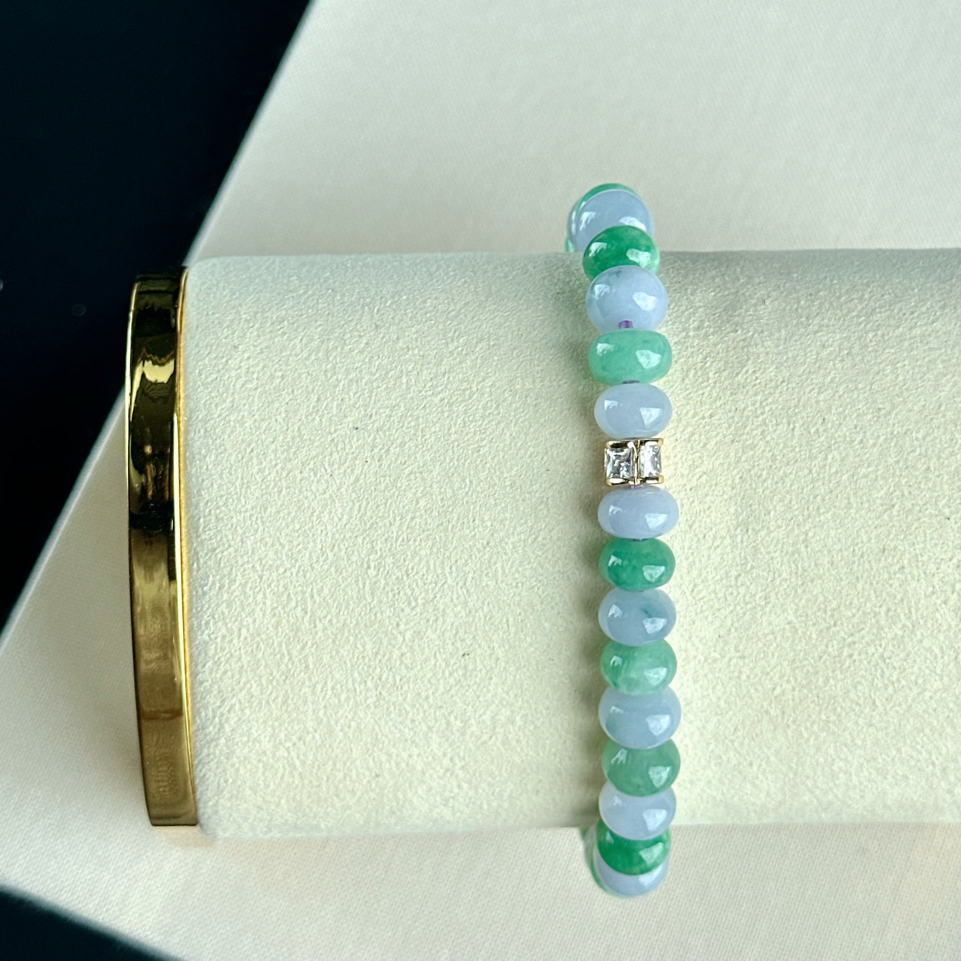 100233 Chun Cai 春彩 Type A Jadeite Beaded Bracelet