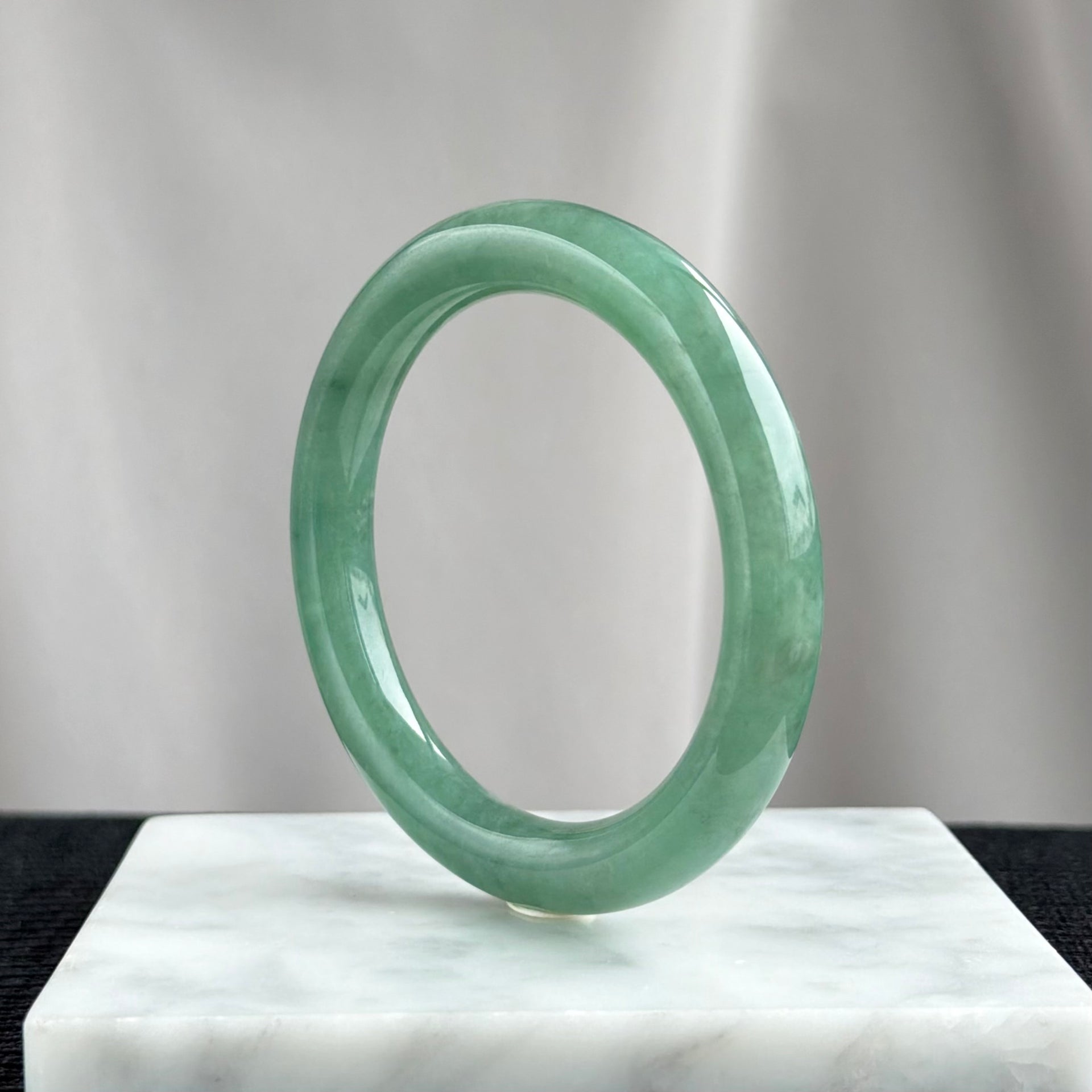 Misty Morning at the Bamboo Forest 56.0mm Jadeite Bangle 翠竹晨雾