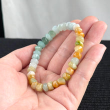 Load image into Gallery viewer, Pavilion Facets Diamond-Cut Jadeite Bracelet 玉亭菱采
