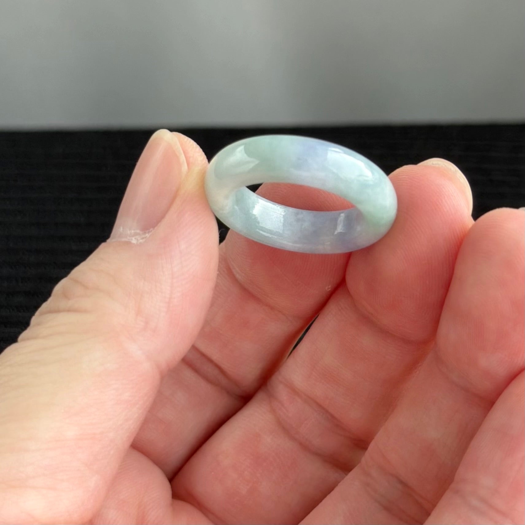 Twilight in the Orchard 17.0mm Jadeite Ring 春晓紫云