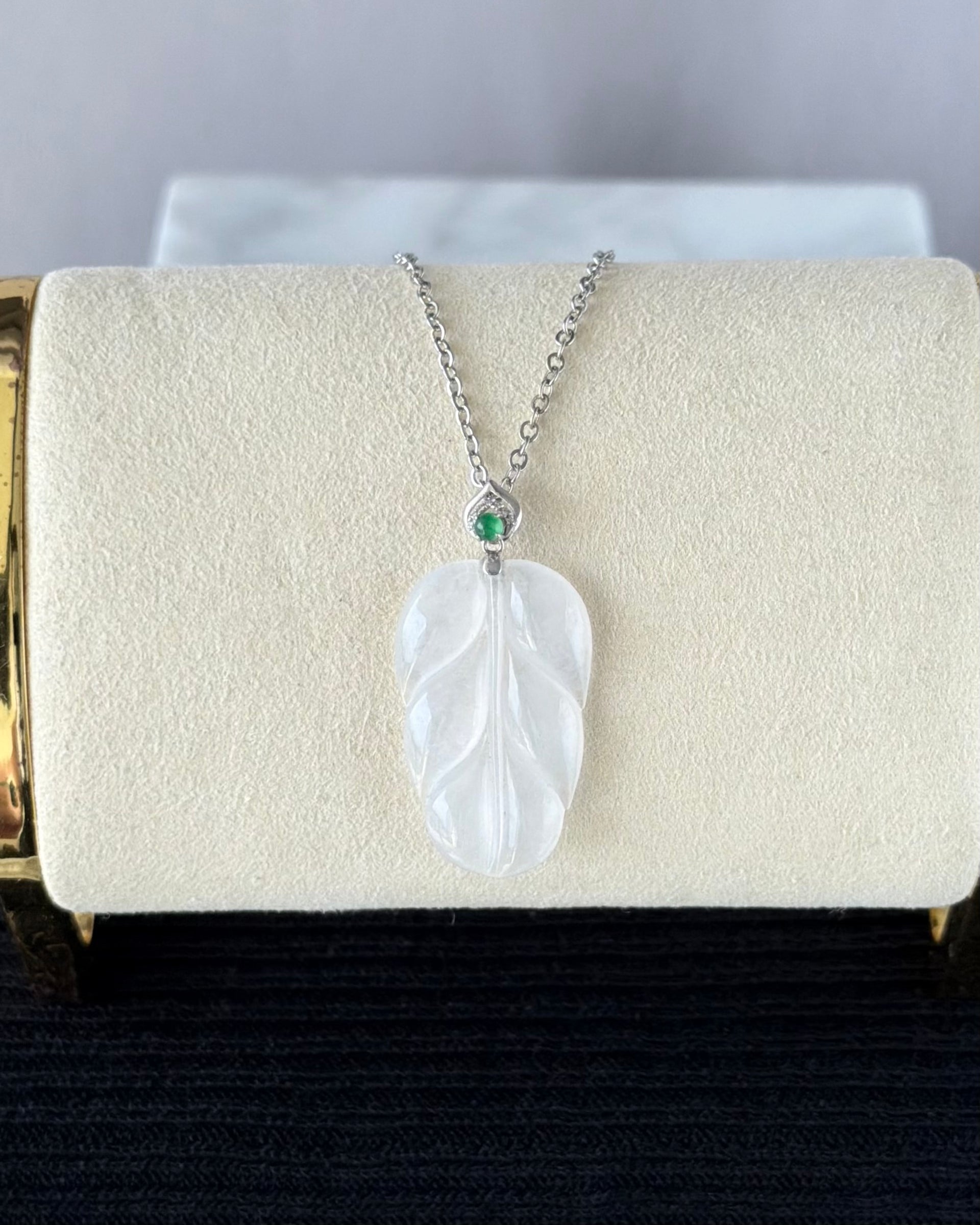 First Frost of Hokkaido Jade Pendant 北海道初雪 (Preview)