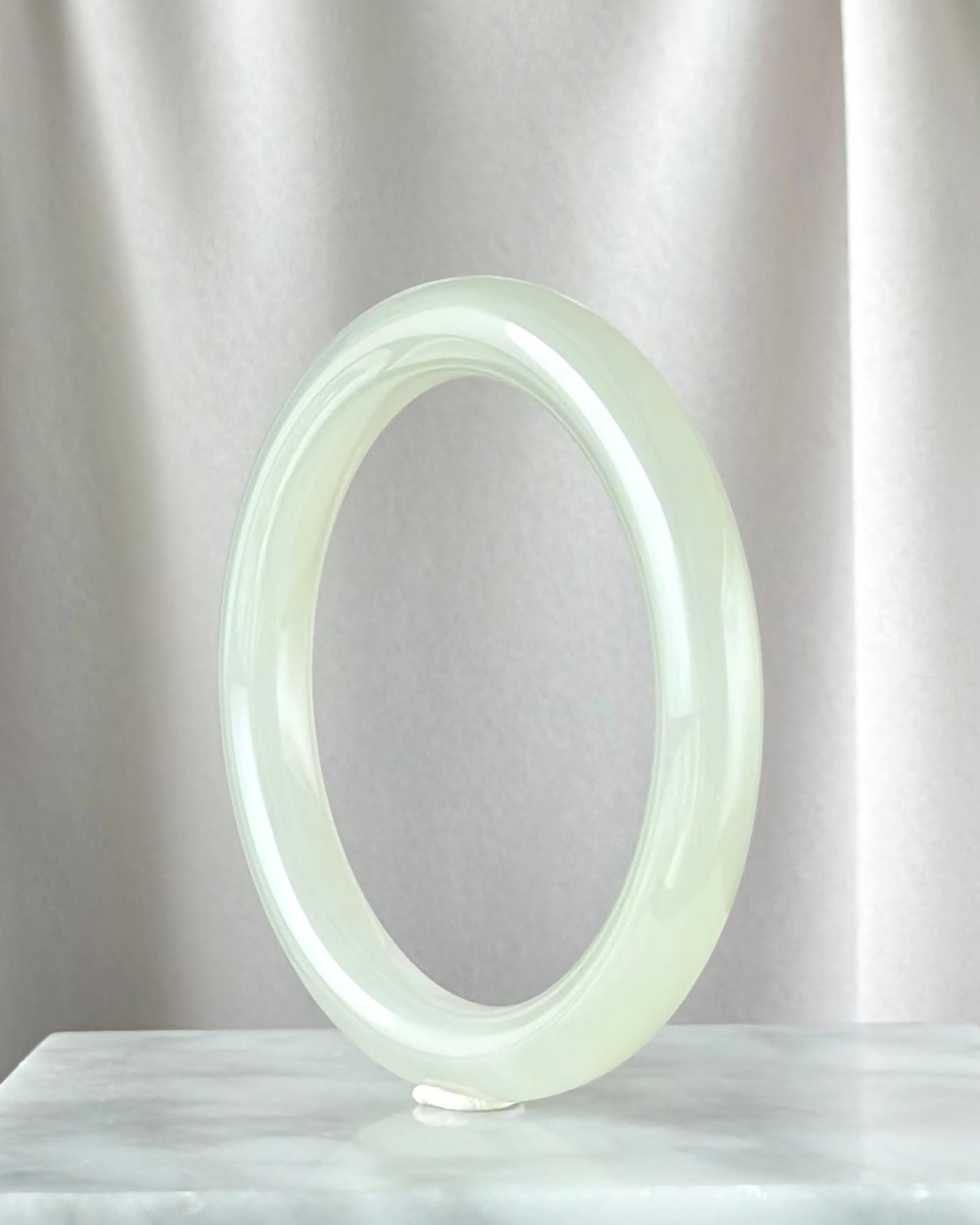 Dew on the White Magnolia 58.0mm Nephrite Bangle 白玉兰露 (Preview)