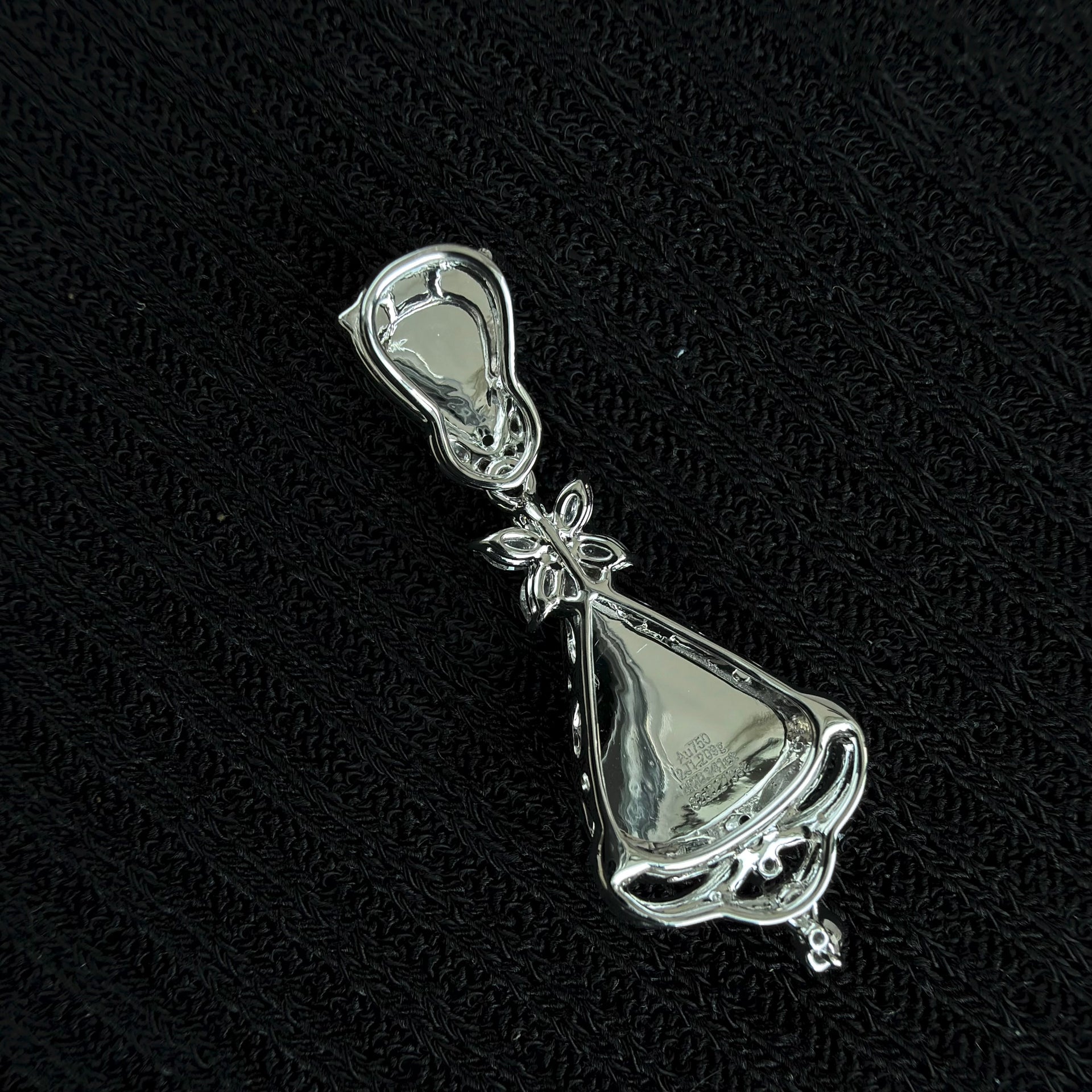 Heart of Fortune Jadeite Pendant 福心之源