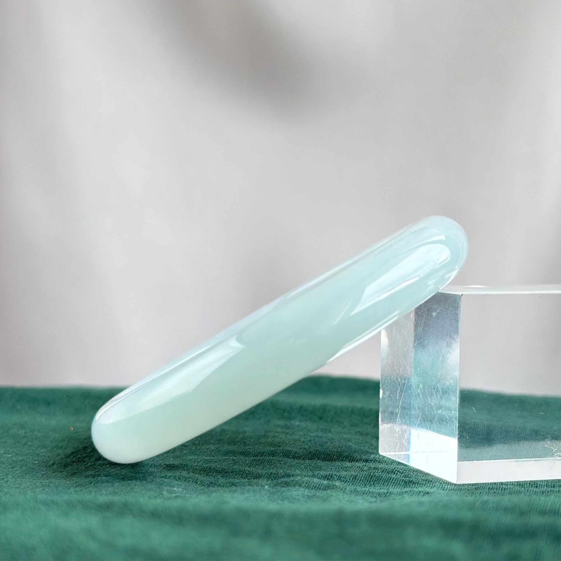 Veil of the Jade Sea Jadeite Bangle 52.6mm 玉海轻纱