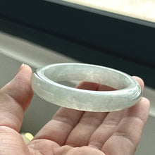 Load image into Gallery viewer, Whispers of Frost Jadeite Bangle 53.7mm 霜语
