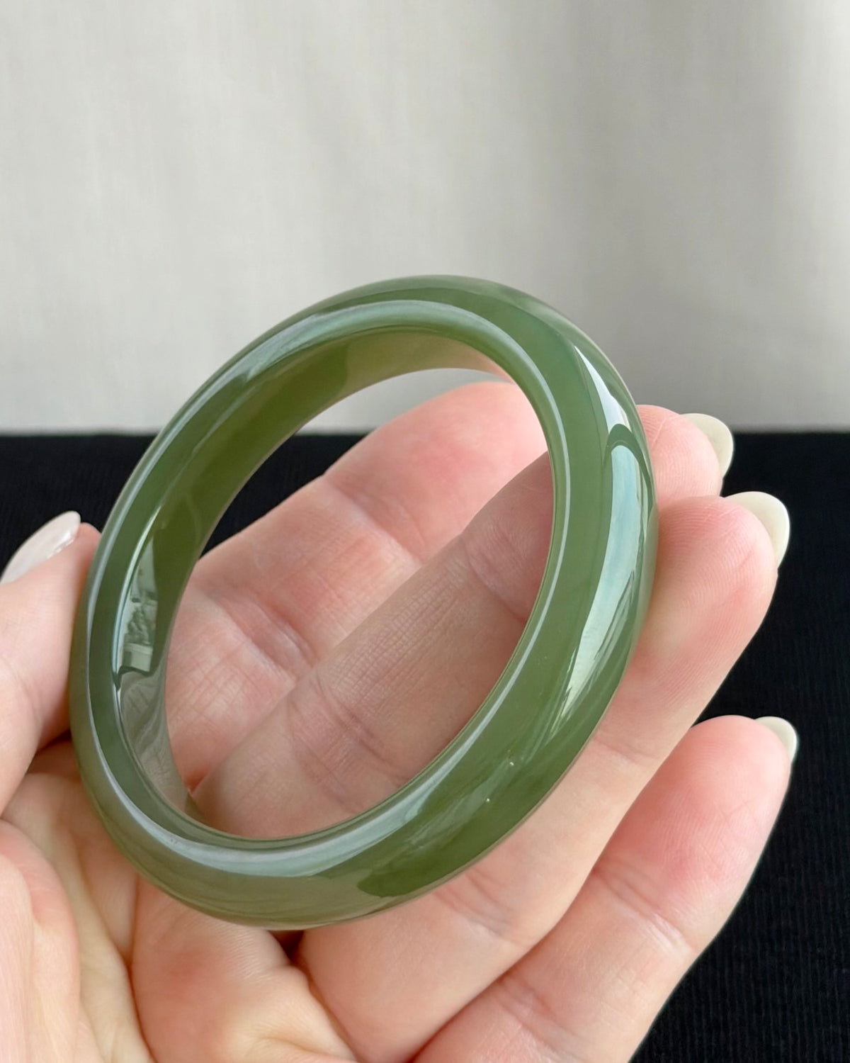 The Kyoto Bamboo Grove 56.0mm Nephrite Bangle 京都竹林