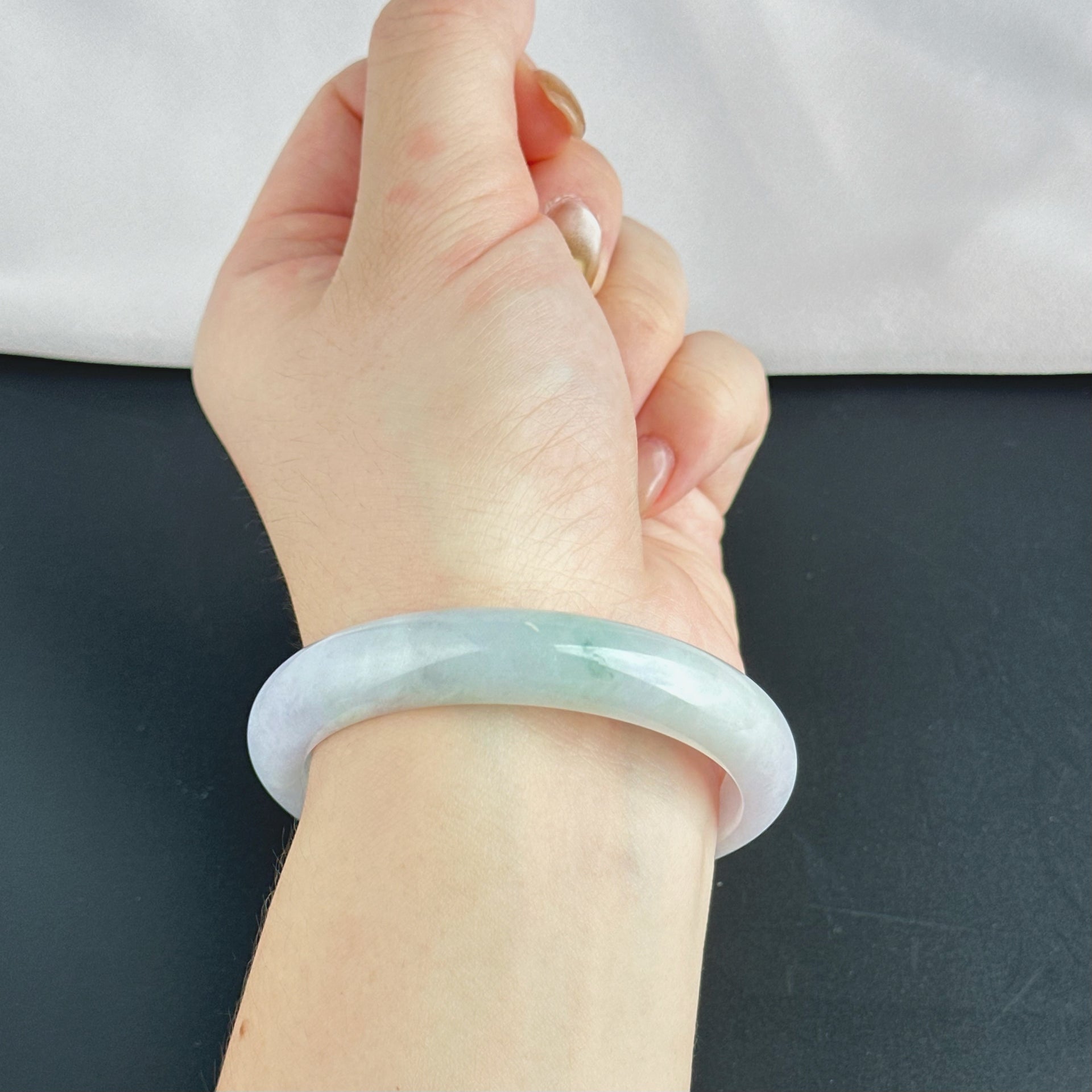 122057 56.7mm Translucent Lavender Purple with Green Florals Jadeite Bangle