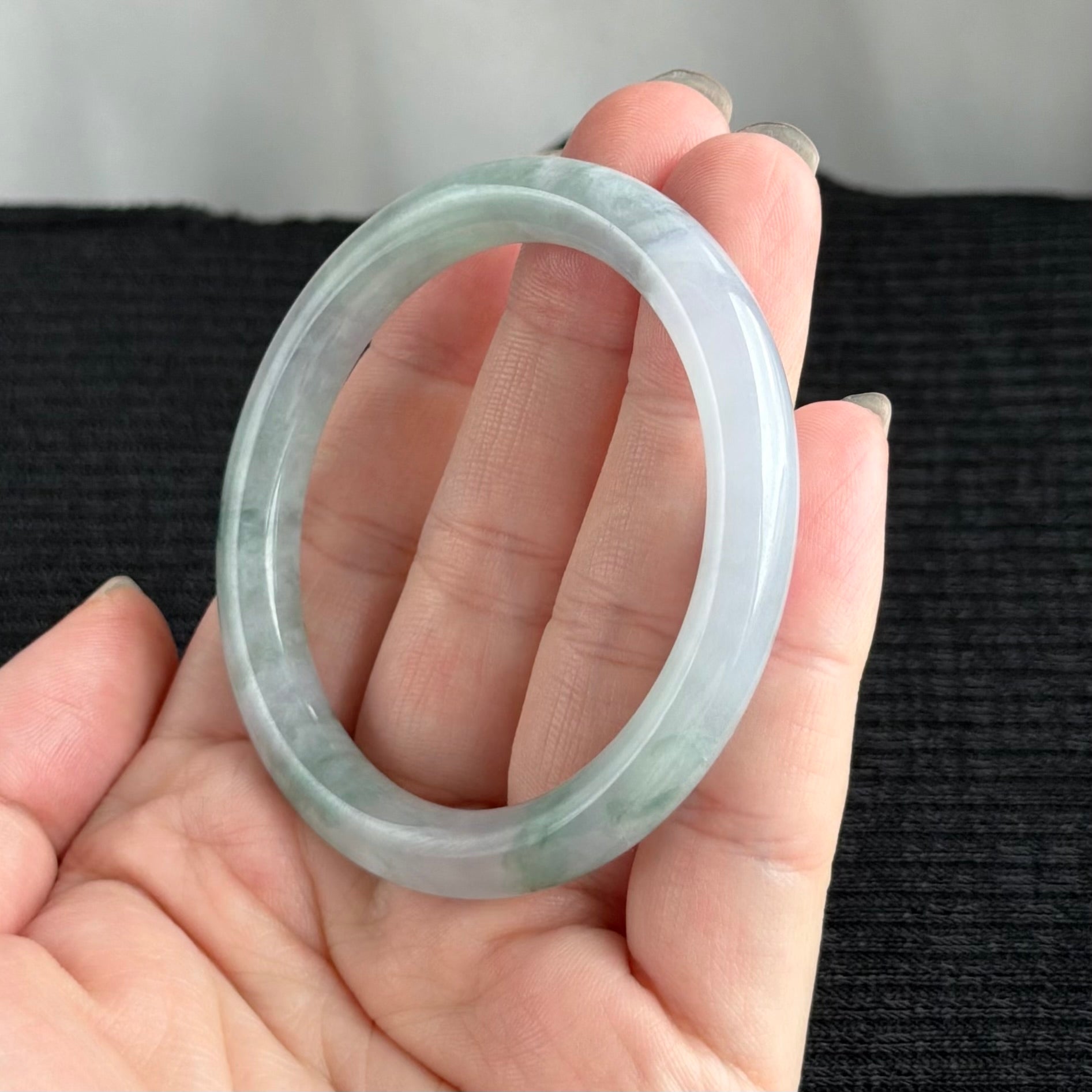 Moonlit Lilac Pines Jadeite Bangle 52.5mm 月下紫松