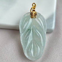 Load image into Gallery viewer, 63988 Highly Translucent Colourless with Green Floral Jade Leaf Pendant
