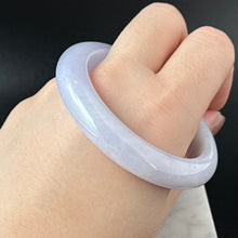 Load image into Gallery viewer, 61555 55.0mm Icy Furong Lavender Purple Jadeite Bangle
