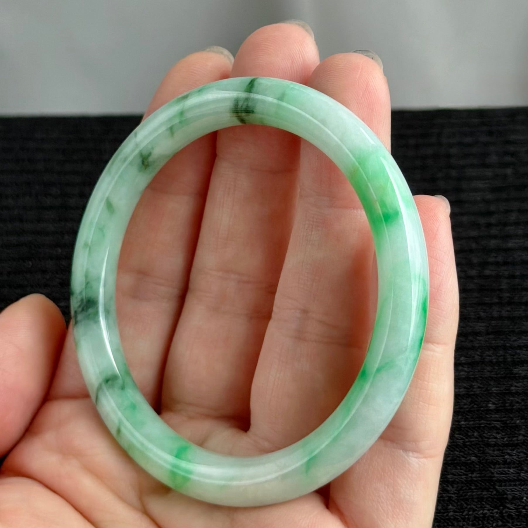Spring Snow & the Sunlit Sprout Jadeite Bangle 56.2mm 春雪初霁