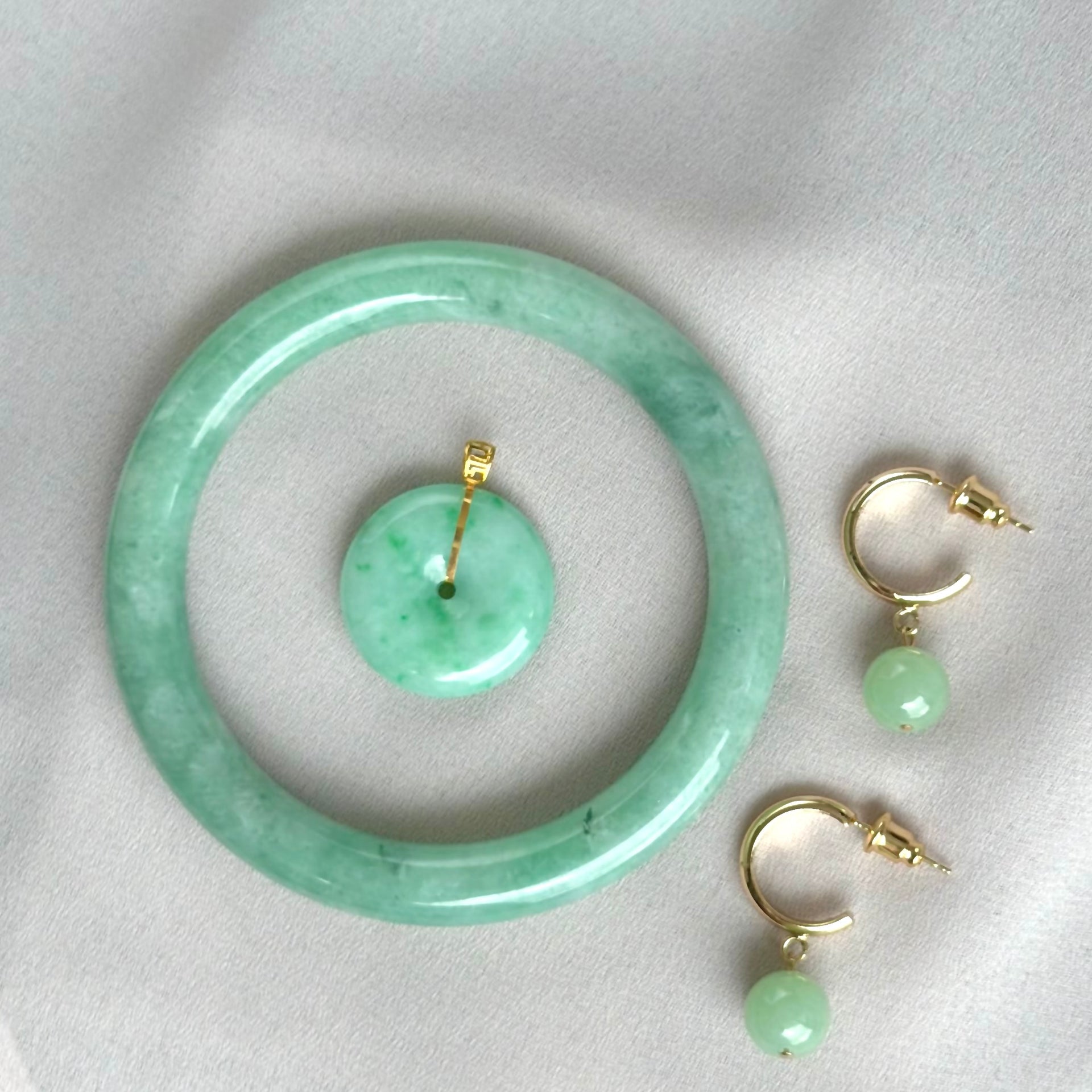 Aegean Sea Mist Jadeite Bangle 56.0mm 琴海轻雾