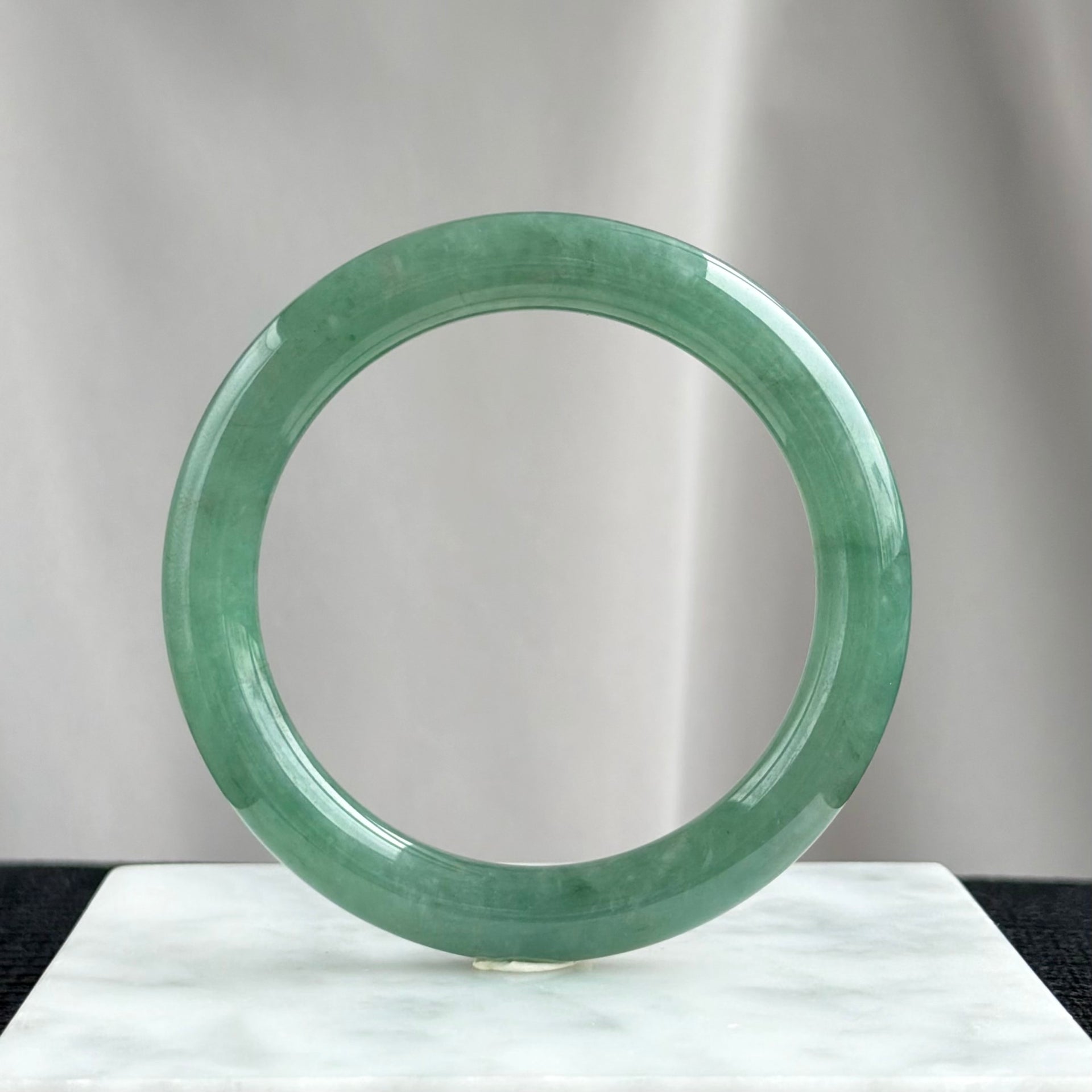 Misty Morning at the Bamboo Forest 56.0mm Jadeite Bangle 翠竹晨雾