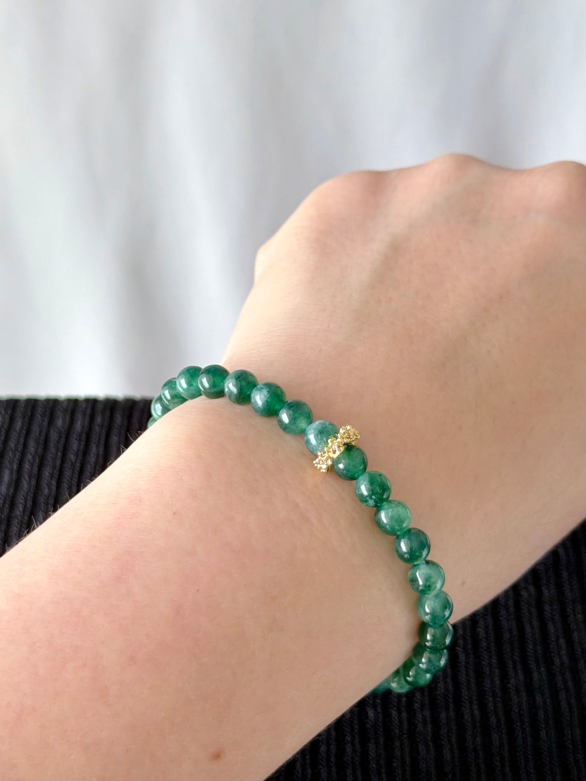 Emerald Peaks 6mm Jadeite Bracelet 青山 (Preview)