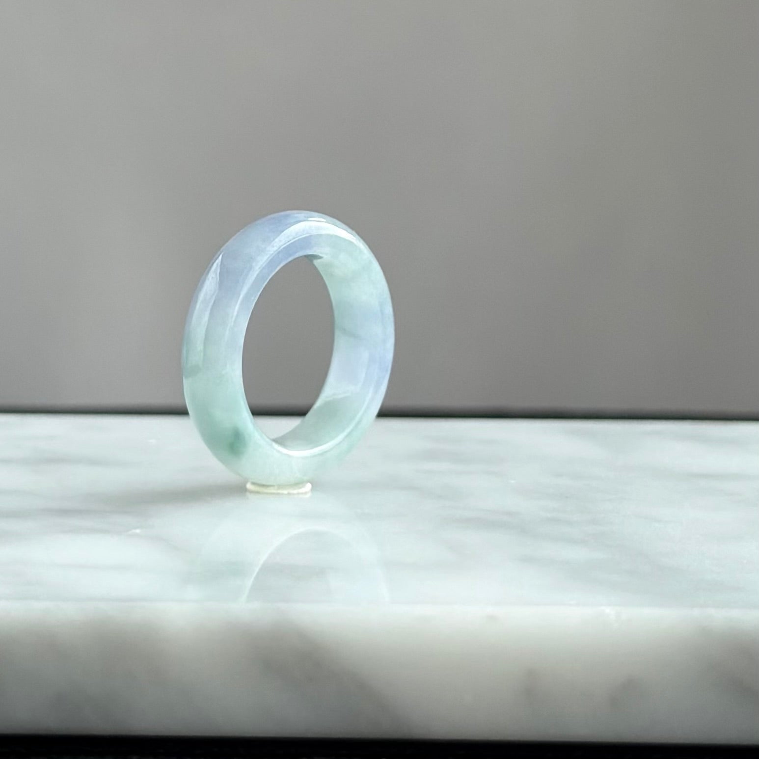 Twilight in the Orchard 17.0mm Jadeite Ring 春晓紫云