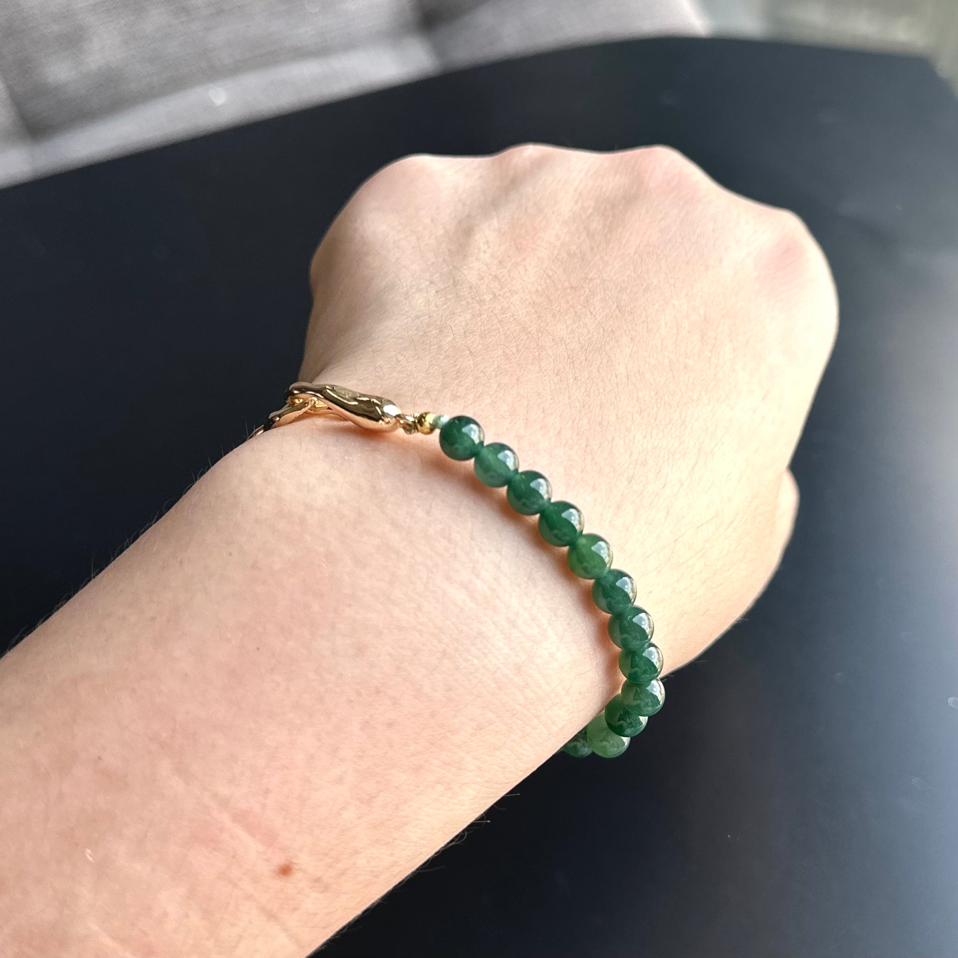 13380 Emerald Green Type A Jadeite Cuff