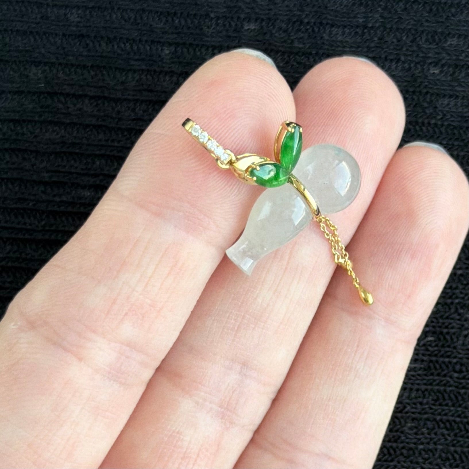 Moonlight over Emerald Vines Jadeite Pendant 月影摇翠