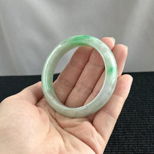 Load image into Gallery viewer, Green Horizon Jadeite Bangle 55.0mm 翠光天际
