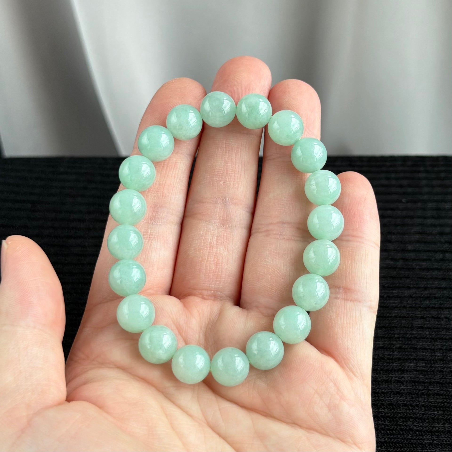 Misty Spring Jade 10.0mm Bracelet 春雾青沁